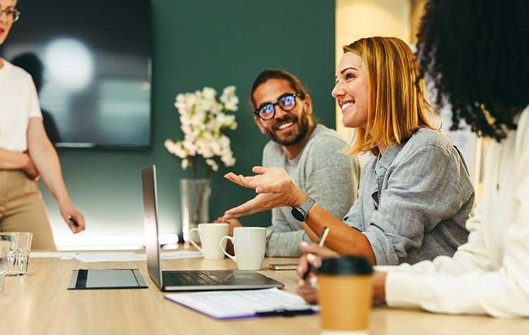 Gemeinsam Impulse setzen: Wie eine offene Kommunikationskultur und echtes Teamwork den Grundstein für nachhaltigen Erfolg legen.